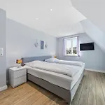 Reetdachhaus Ask Embla Reetdachhaus Ask Holiday home